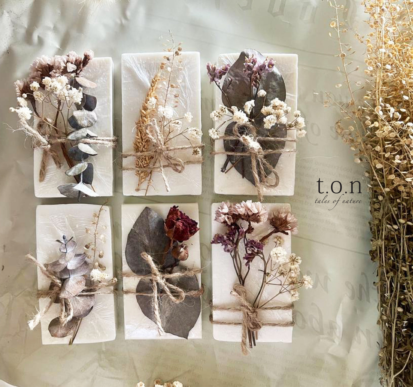 Luxurious Shea Butter Soap with Dried Flowers - Premium Wedding/ Event Doorgift 1pc -45g